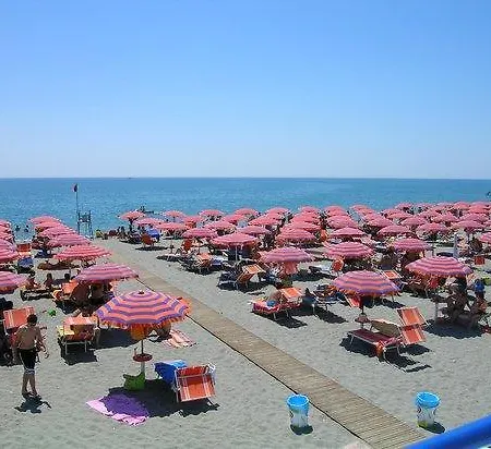 Pietra Del Sole Bed & Breakfast Piano di Santa Laura