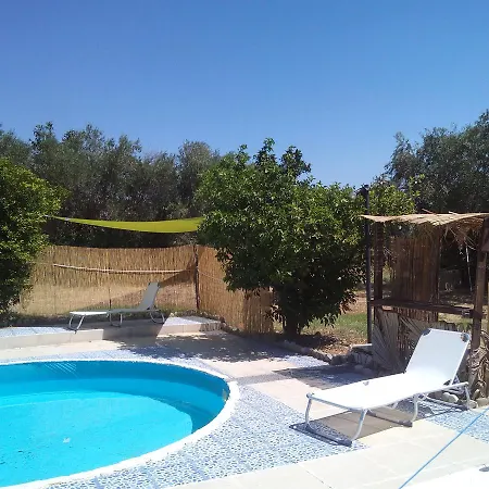 Pietra Del Sole Bed & Breakfast *