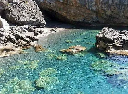 Pietra Del Sole Bed & Breakfast *